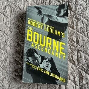 Robert Ludlum's The Bourne Ascendancy by Eric Van Lustbader Paperback Book GUC